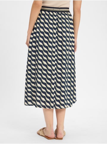 Betty Barclay Rock in marine sand - 0001