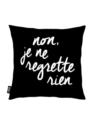 Juniqe Kissen "Non Je Ne Regrette Rien" in Schwarz & Weiß