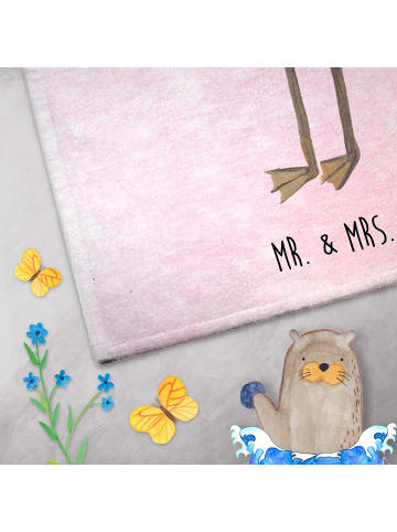 Mr. & Mrs. Panda Gästehandtuch Flamingo Stolz ohne Spruch in Aquarell Pink