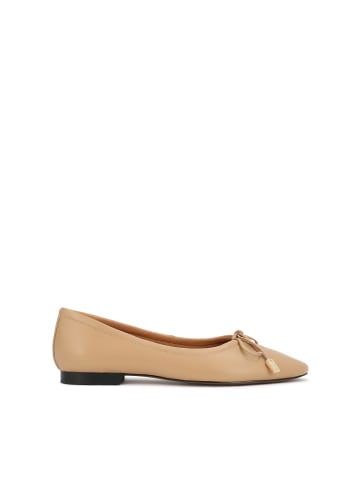Kazar Pumps in Beige