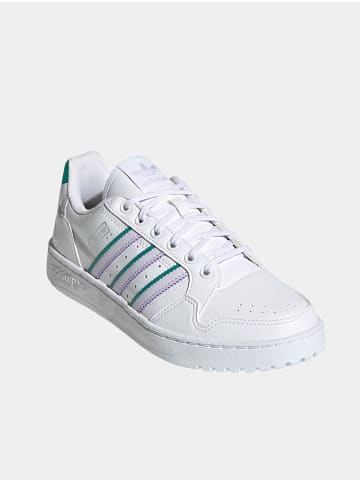 adidas Turnschuhe in white