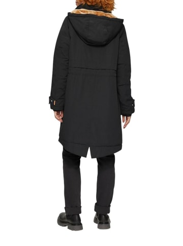 Q/S designed by Mantel in Schwarz