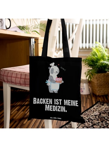 Mr. & Mrs. Panda Tragetasche Panda Backen mit Spruch in Schwarz