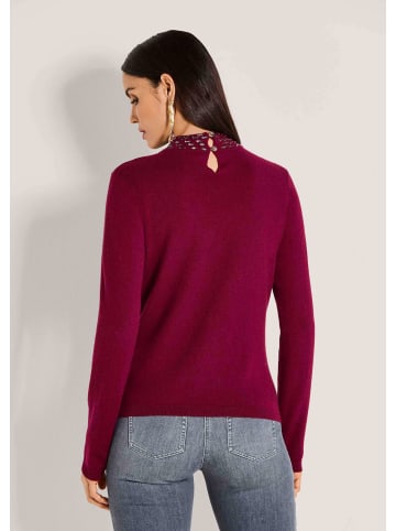MADELEINE Eleganter Wollpullover mit Stehkragen in brombeere