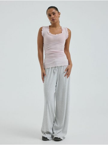 Seamless Basic Top Flounce in Pale Rose