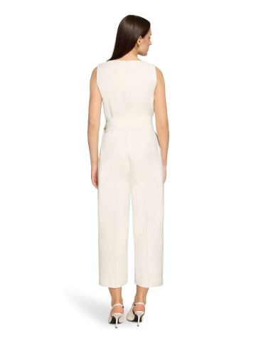 Betty Barclay Jumpsuit mit Eingrifftaschen in Rohweiß