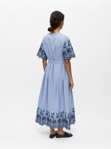 Object Kleid in Winter Sky