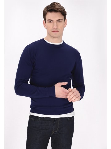 MO Men Sweater in navy