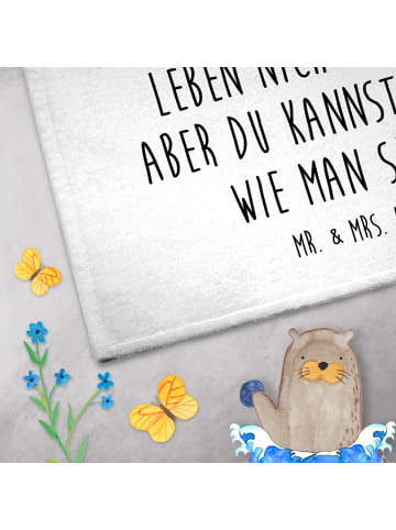 Mr. & Mrs. Panda Handtuch Pinguin Surfer mit Spruch in Weiß