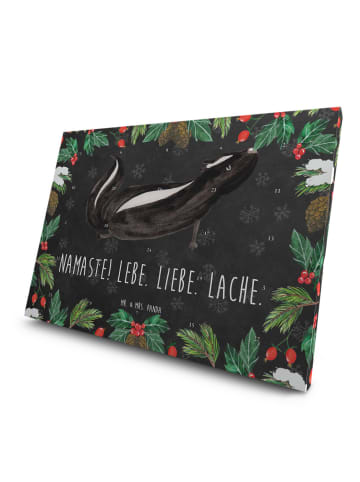 Mr. & Mrs. Panda Adventskalender Stinktier Yoga mit Spruch in Kreidetafel