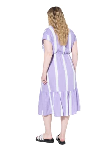 Studio Untold Midikleid in lavendel