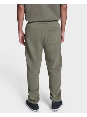 Converse Hose in bunt
