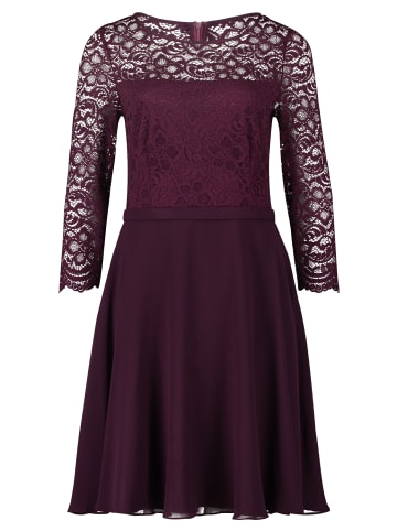 Vera Mont Abendkleid mit Spitze in Shiny Aubergine