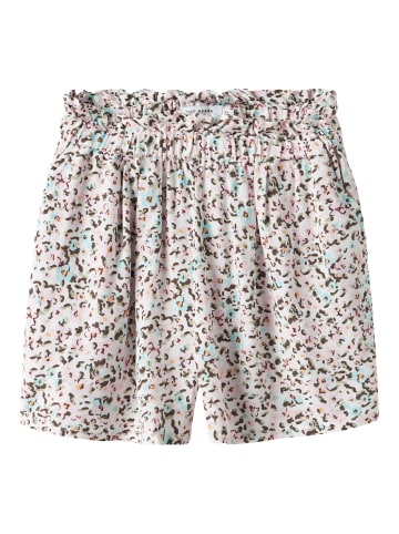 name it Shorts in Bright White