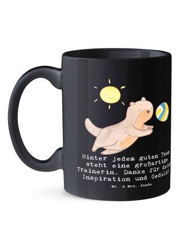 Mr. & Mrs. Panda Pott Volleyball Trainerin mit Spruch in Schwarz
