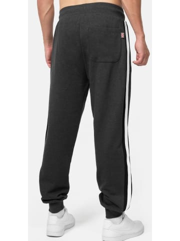 Lonsdale Sweat Pant "Vesington" in Schwarz