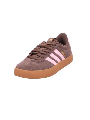 Sneaker Low in braun