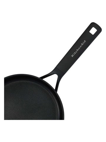 KitchenAid Kasserolle Classic Forged (CC005683-001) in schwarz