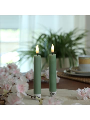Adilina 2x LED Stabkerzen LINA Rustik-Optik Echtwachs H: 16cm in grün