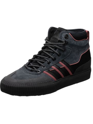 adidas Turnschuhe in core black/wonder red/carbon