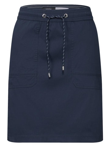 Cecil Rock in urban navy blue