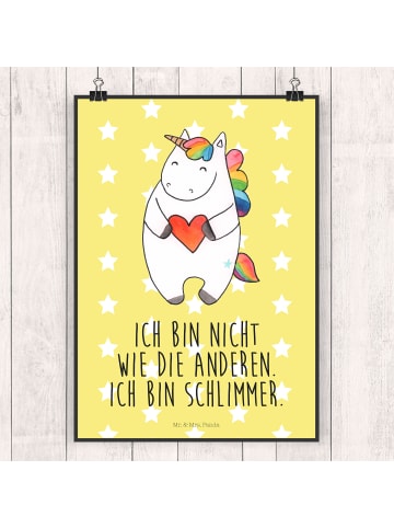 Mr. & Mrs. Panda Plakat Einhorn Herz mit Spruch in Gelb Pastell
