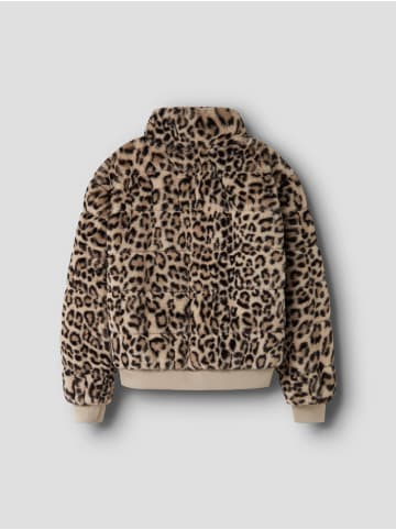 name it Jacke in Humus1