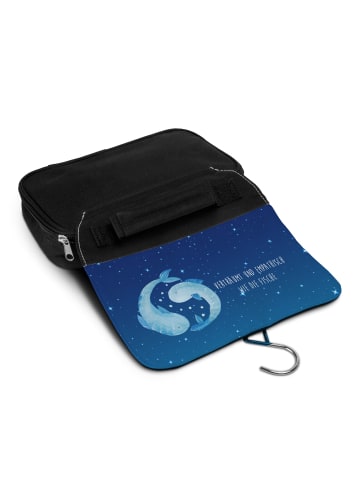 Mr. & Mrs. Panda Kosmetiktasche Sternzeichen Fische mit Spruch in Sternenhimmel Blau