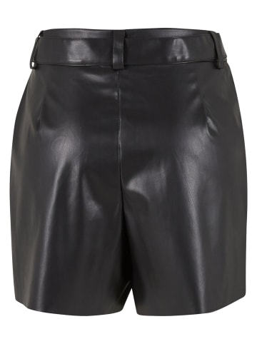 Urban Classics Shorts in black
