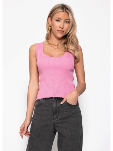 SASSYCLASSY Tank Top mit Bogenkante in Rosa