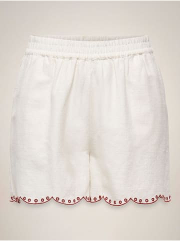 JDY Shorts in Cloud Dancer 1