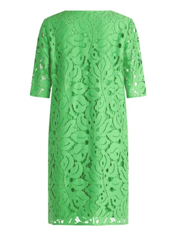 Betty Barclay Spitzenkleid mit V-Ausschnitt in Kelly Green