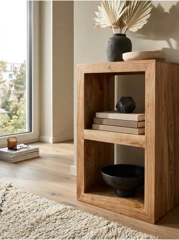 KADIMA DESIGN Standregal MUMBAI Massivholz 88 cm hoch 2 Böden Design in Akazie