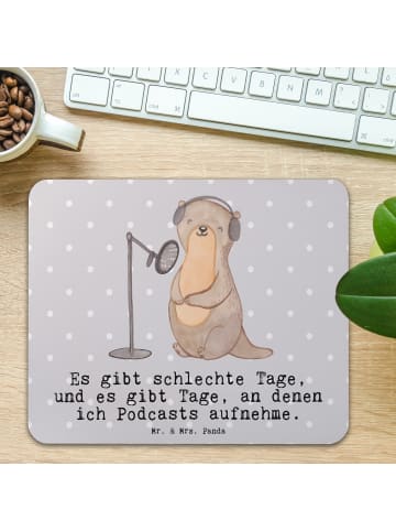 Mr. & Mrs. Panda Mauspad Otter Podcast aufnehmen mit Spruch in Grau Pastell