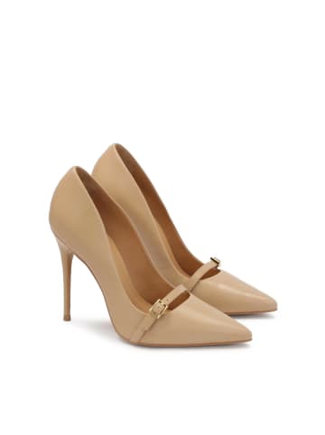 Kazar Pumps in Beige