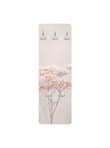 WALLART Garderobe - Zartrosane Wildblumen in Rosa