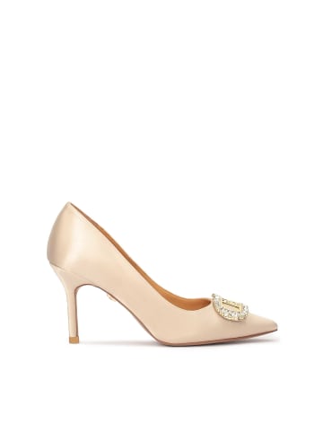 Kazar Pumps in Beige