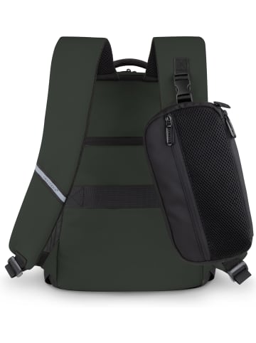 normani Erweiterbarer Handgepäck-Rucksack mit Reisepass Brusttasche in Oliv