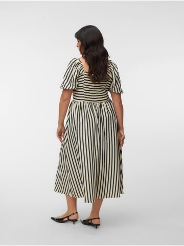 Vero Moda Gesmoktes Kleid in Birch