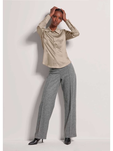 MADELEINE Hemdbluse mit glänzendem Finish in taupe