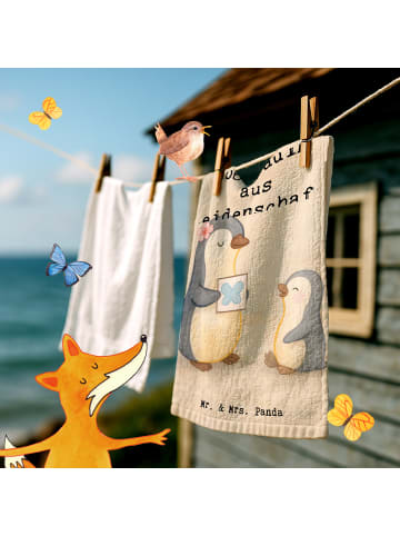 Mr. & Mrs. Panda Handtuch Logopädin Leidenschaft Design mit Spruch in Weiß