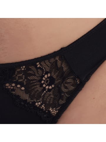 Selene Pantys in Black
