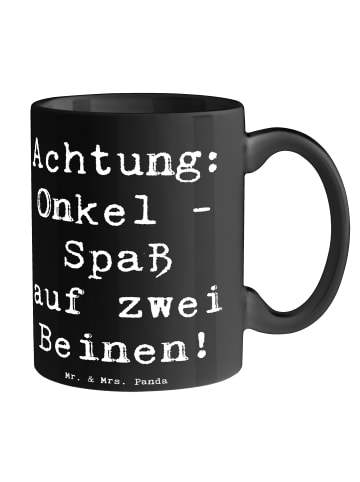 Mr. & Mrs. Panda Tasse Spruch Spaßiger Onkel mit Spruch in Schwarz