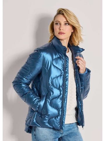MADELEINE Glänzende Winterjacke mit Kapuze in rauchblau / metallic