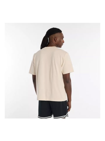 New Balance Tshirts in bunt
