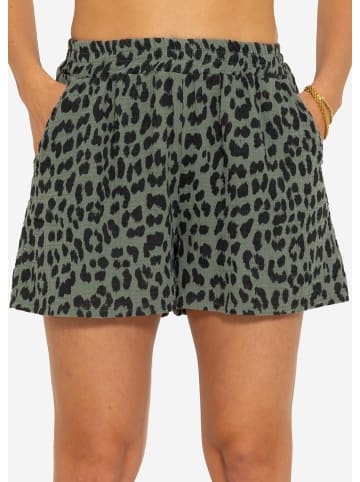 SASSYCLASSY Musselin Shorts mit Leo-Print in Khaki