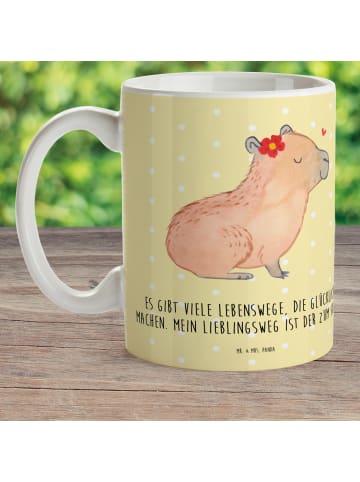 Mr. & Mrs. Panda Becher Capybara Blume mit Spruch in Gelb Pastell