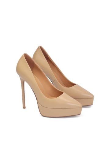 Kazar Pumps in Beige