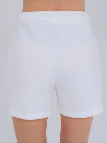 Freshlions Shorts Lein in weiss