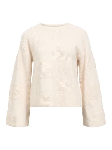 Object Jumper in White Sand